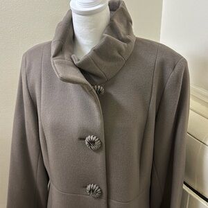 Cinzia Rocca Tan Virgen Wool A-Line Midi Coat Size 12.  Brand new condition.